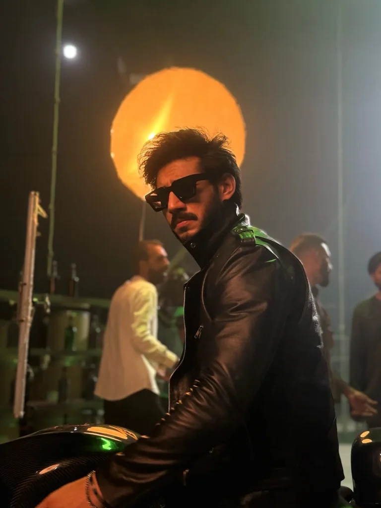 Kinza Hashmi and Ali Raza Drama Shab Ke Jaagay Hue