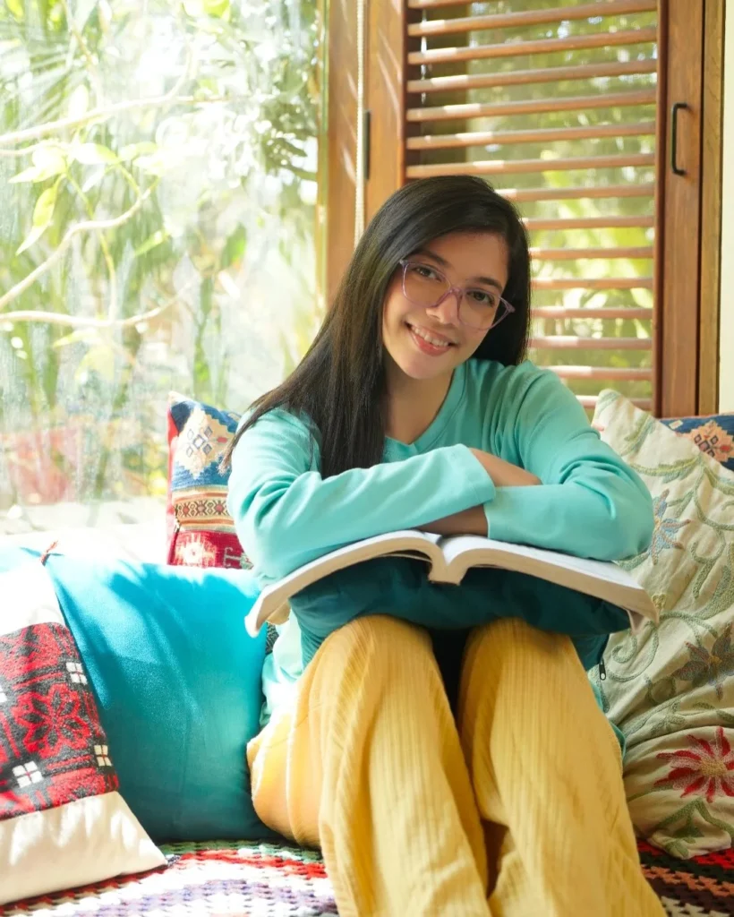 Reham Rafiq Childhood Dance Video