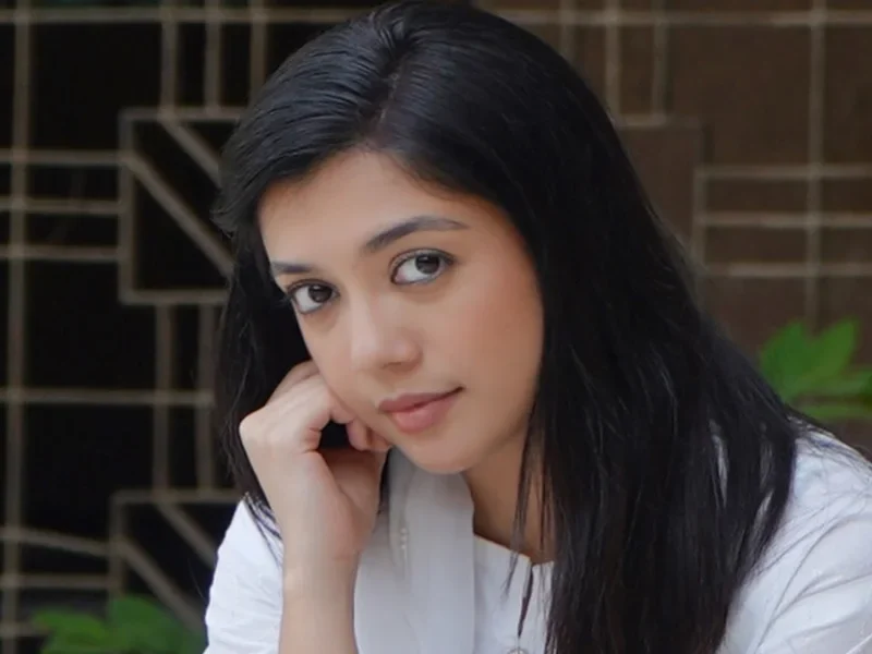 Reham Rafiq Shares First Look from Upcoming Drama