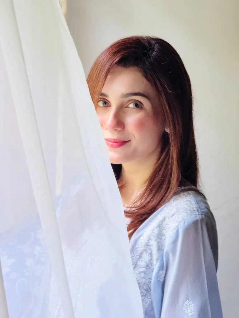 Hina Tariq Latest Pictures on Instagram