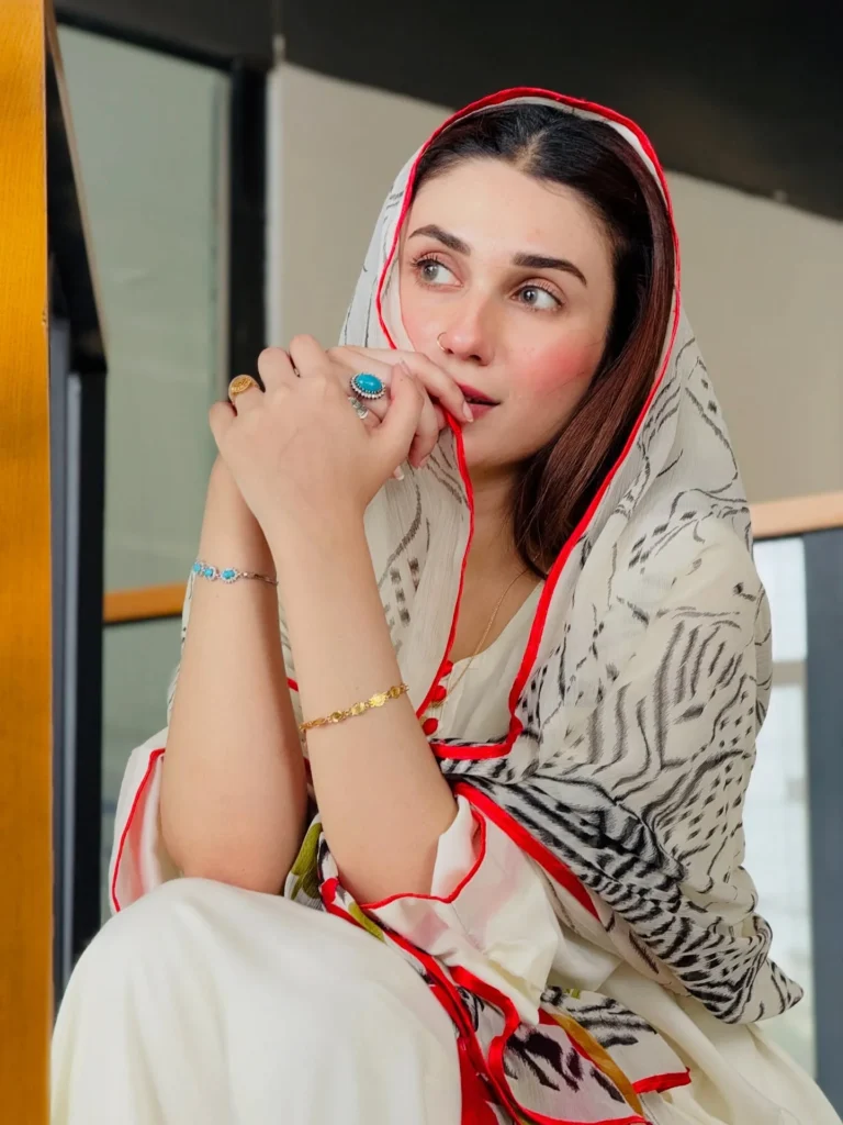 Hina Tariq Latest Pictures on Instagram