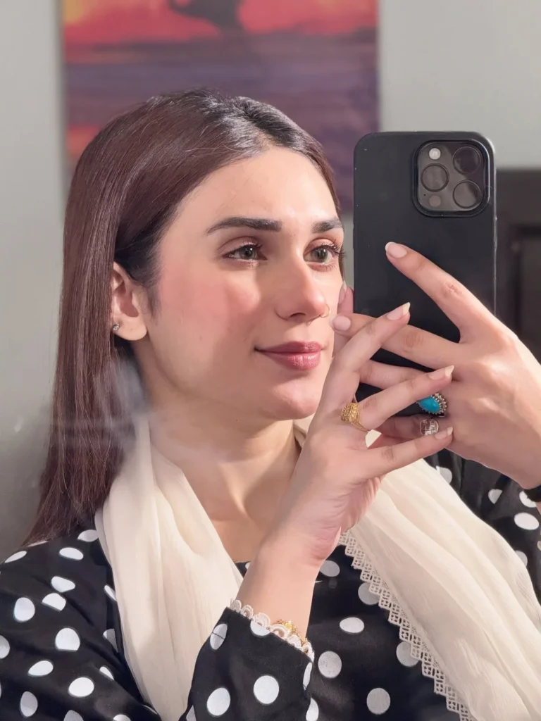 Hina Tariq Latest Pictures on Instagram