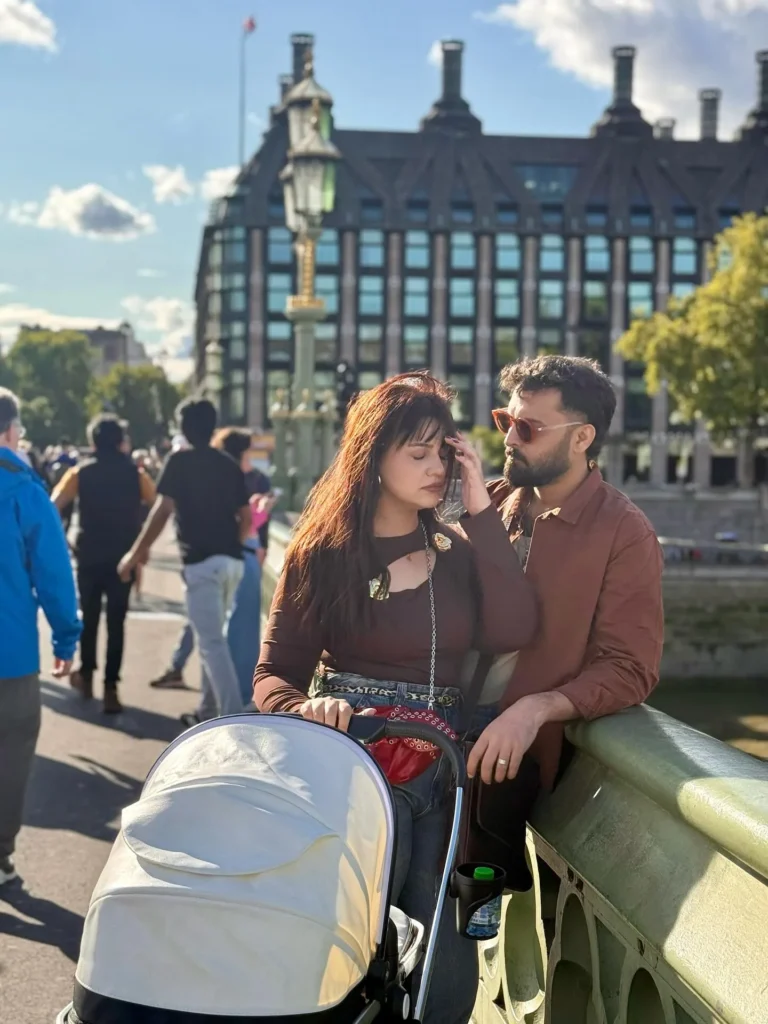 Latest Pictures of Zara Noor Abbas with Husband