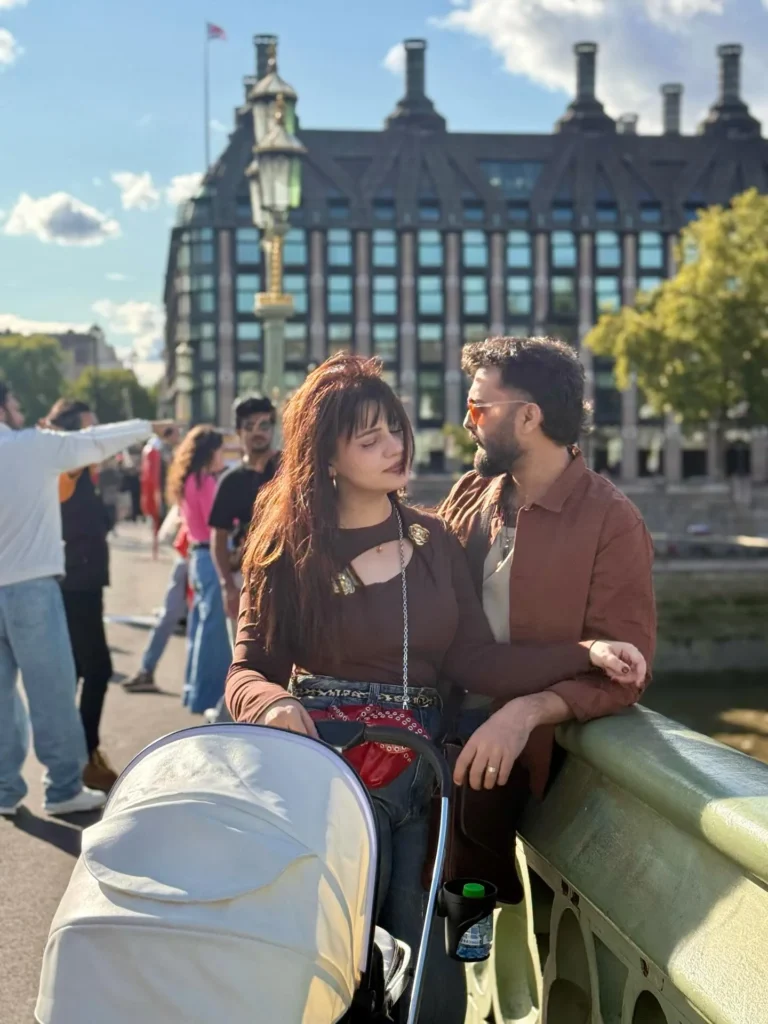 Latest Pictures of Zara Noor Abbas with Husband