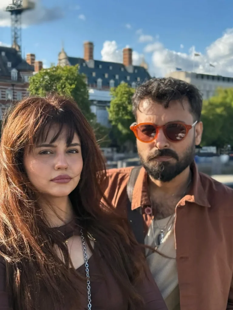 Latest Pictures of Zara Noor Abbas with Husband