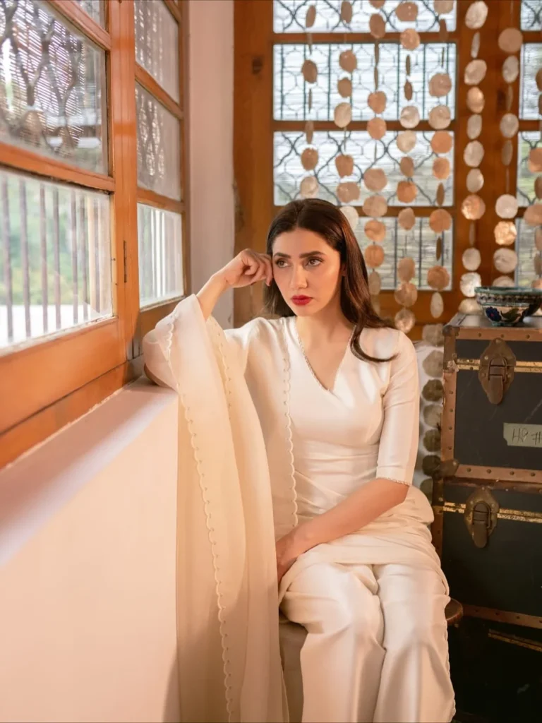 Mitti De Baway Drama cast Mahira Khan